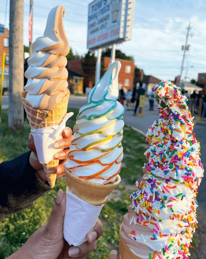 Best-ice-cream-shops-toronto-toms-diary-freeze