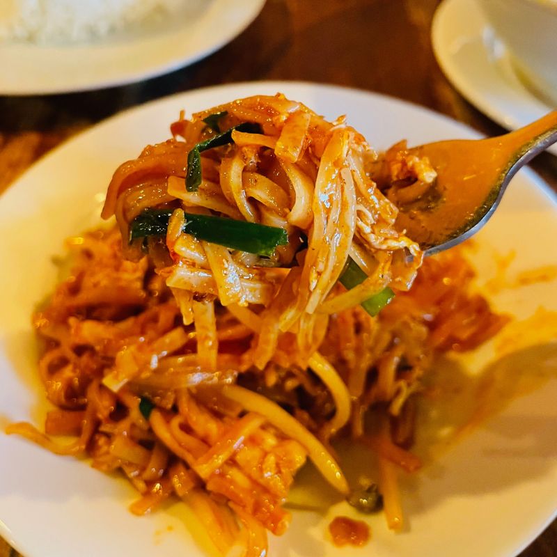 pad-thai-chicken-dish