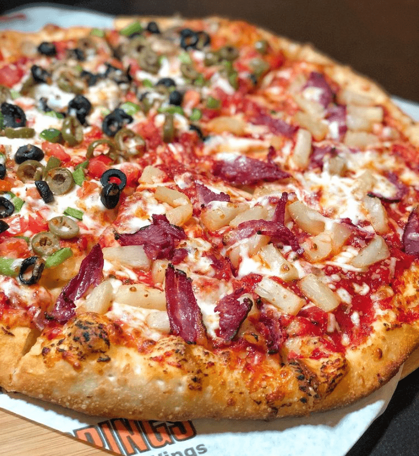 Best-halal-pizza-toronto-toppings-burgers-pizza-wings